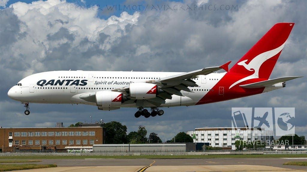 door-almost-ripped-from-airbus-a380