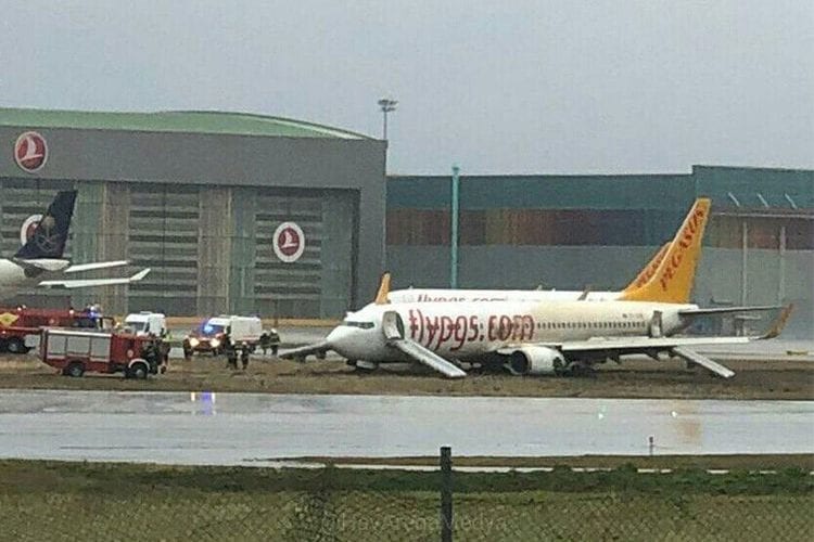 Pegasus Airlines Boeing 737 skids off runway in Turkey