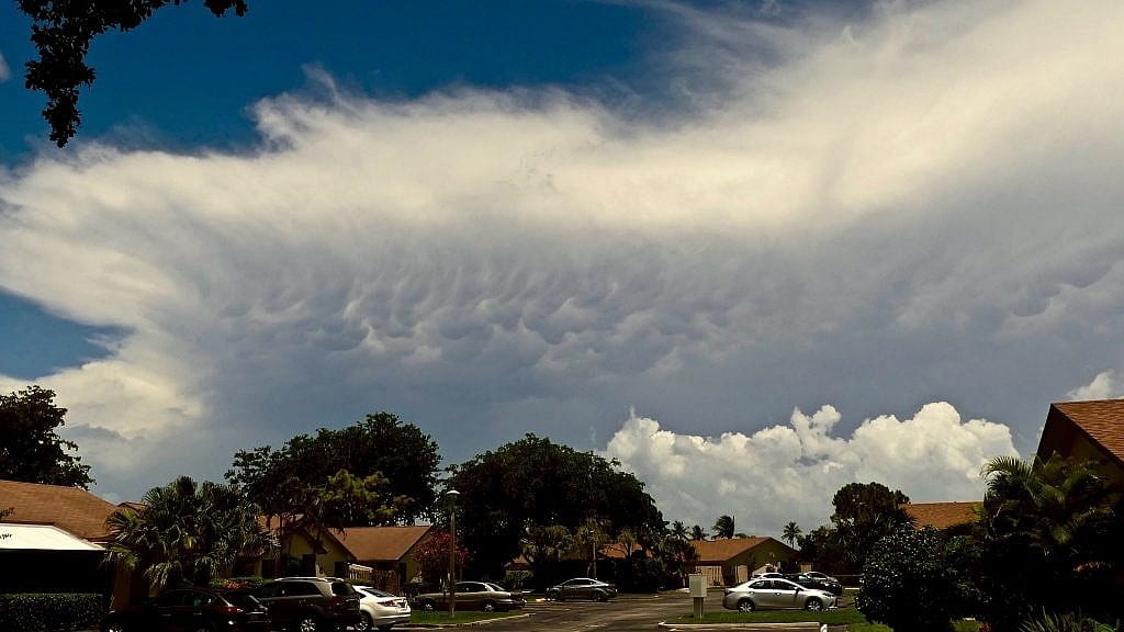 can-american-airlines-weather-the-storm