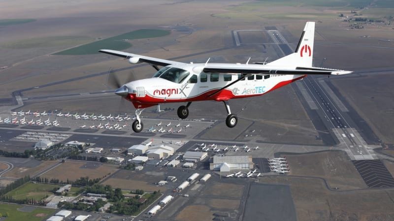 all-electric-cessna-208b-takes-to-the-skies