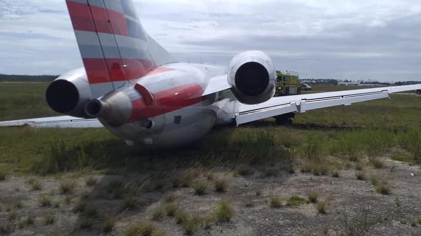 BREAKING: American Eagle ERJ145 Overshoots Runway