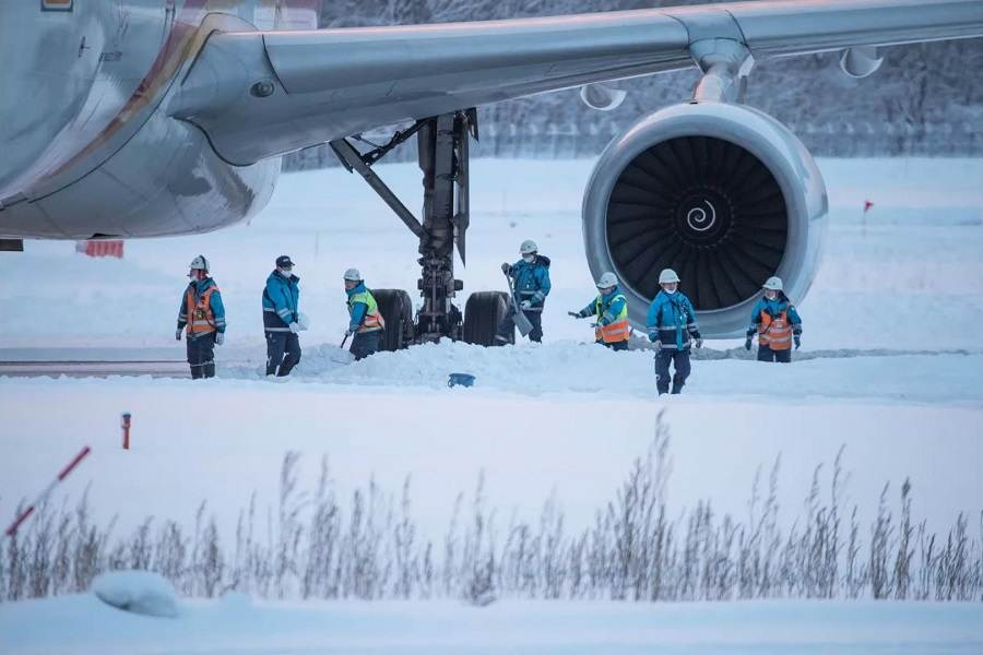 Stuck In The Snow – Taxiway Excursion Or Contamination?