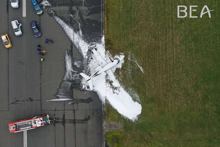 ACCIDENT – Luxwing Phenom Runway Excursion In Paris