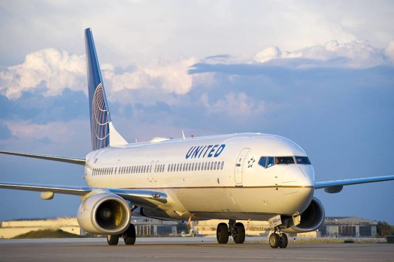 INCIDENT: United Passenger Opens Overwing Exit!