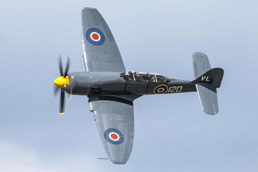 CRASH: Sea Fury Forced Landing In The UK