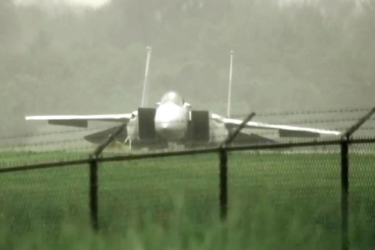 Two Pilots Ejected From A New Boeing F-15 Fighter Jet!