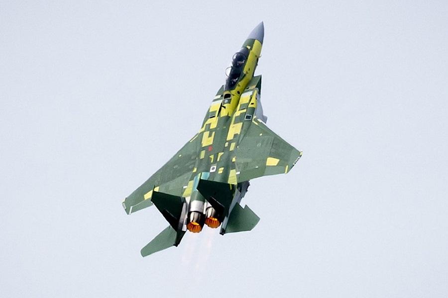 Two Pilots Ejected From A New Boeing F-15 Fighter Jet!