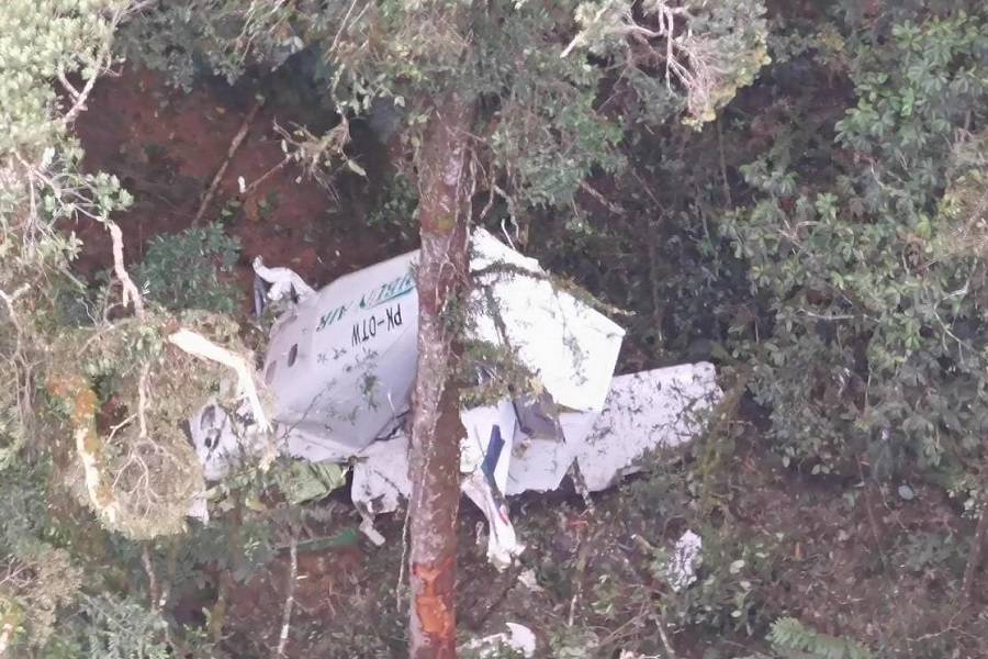 CRASH: Rimbun Twin Otter Impacts Terrain On Go-Around