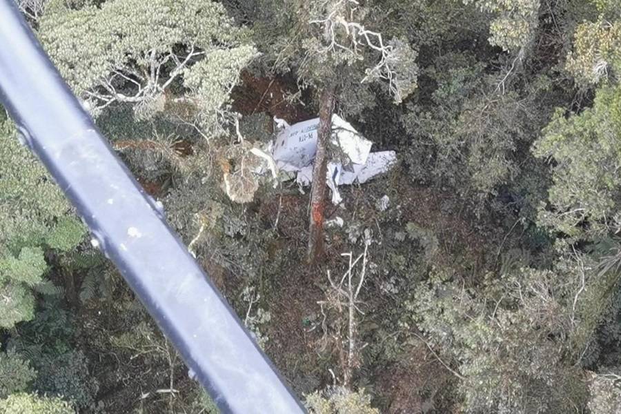 CRASH: Rimbun Twin Otter Impacts Terrain On Go-Around