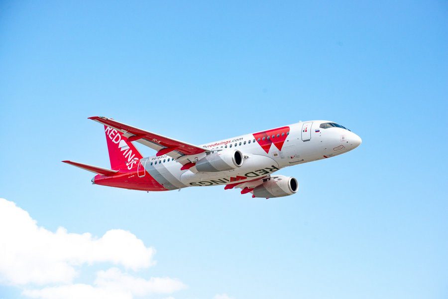 INCIDENT: Red Wings SSJ100 Runway Excursion
