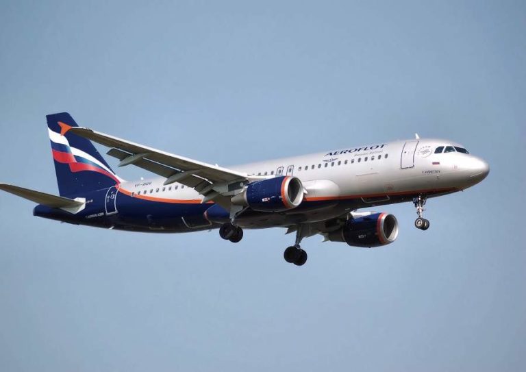 INCIDENT: A320 Goes Around To Avoid A Snow Plough!