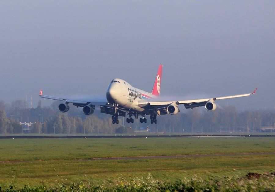 Cargolux 747 Returns To Chicago With Wheel Well Fire?