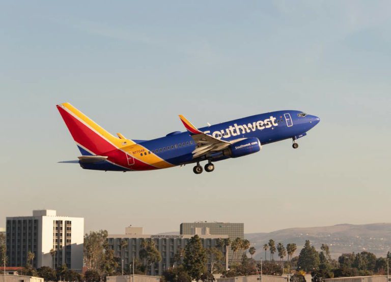 Southwest, FedEx VERY Close Call In Austin!