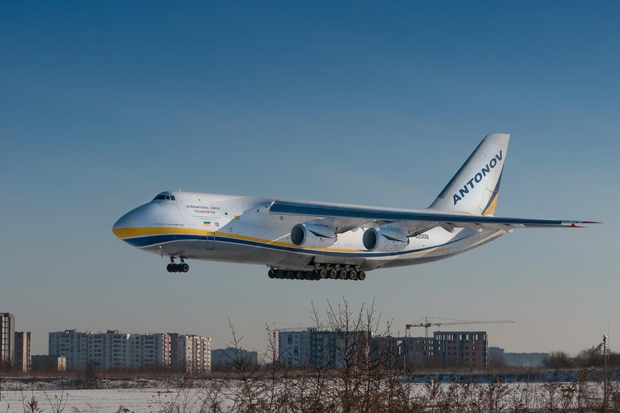 INCIDENT: Antonov An-124 Landing Gear Damage