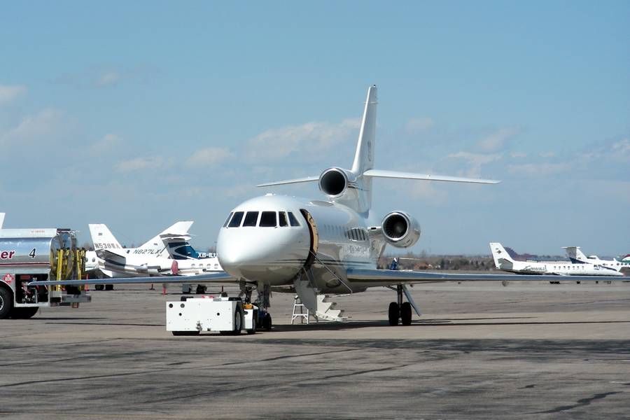 Engine Failure On Aircraft Carrying Donald Trump!