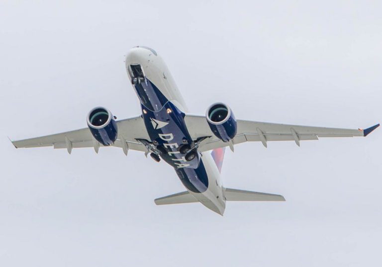 INCIDENT: Delta A220 Takeoff Goes Wrong (almost)!