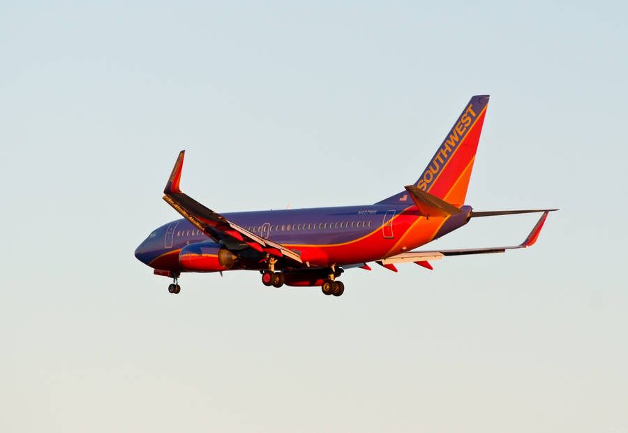 INCIDENT: Southwest 737 Problems With BOTH Engines!