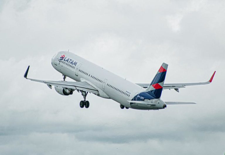 9-Year-Old Boards Commercial Flight Unnoticed – How?