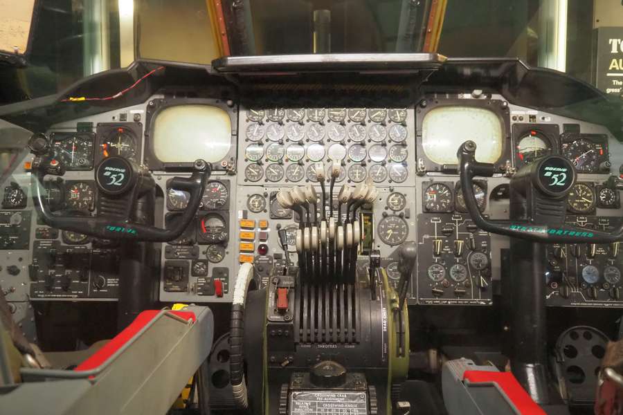 How Did A B-52 Once Land Without Its Vertical Stabilizer?