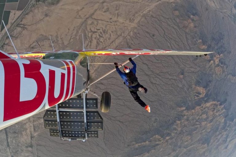 “Plane Swap”: Luke Aikins Takes Sole Responsibility