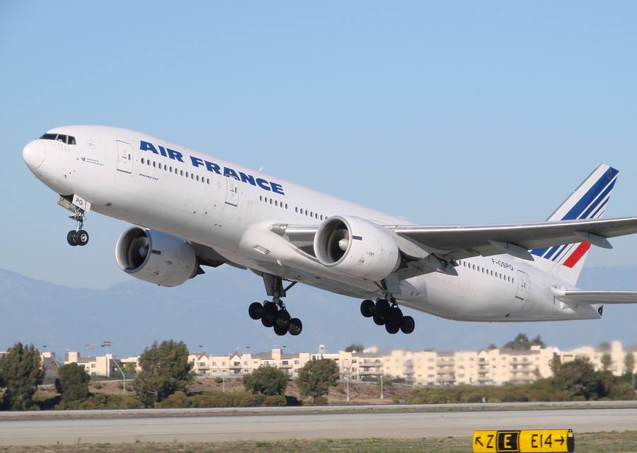 Did An ITA A330 Leave JFK After A Ground Collision?