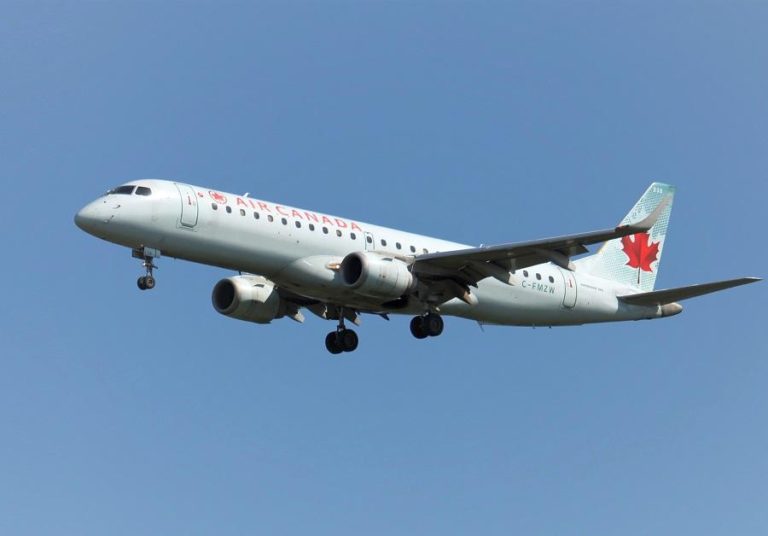 INCIDENT: Two Jets Reject Takeoff On the Same Runway!