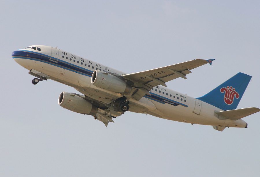 Airbus Beats Boeing to 300-Aircraft Order From China