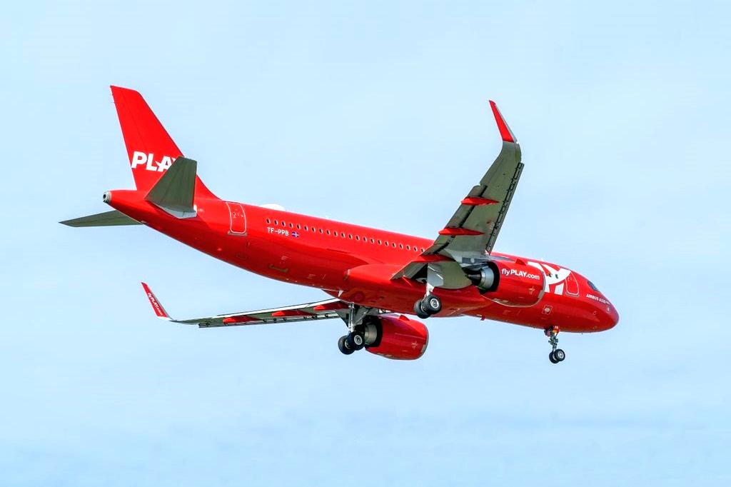 PLAY A320neo Fuel Emergency, No Diversion Possible!