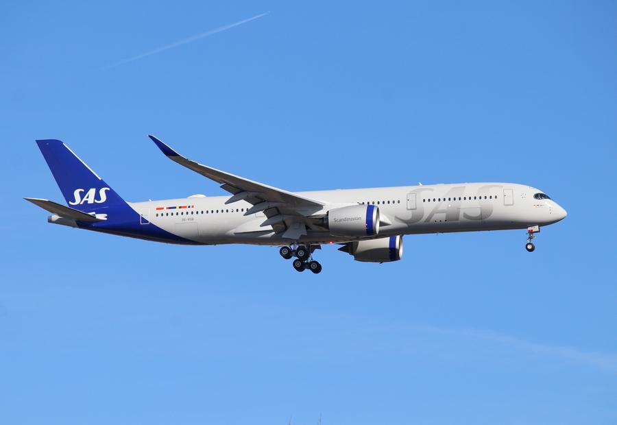 SAS Pilots End Summer Strikes After Union Deal