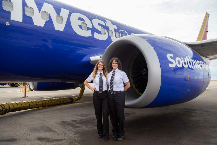 First Southwest Mother & Daughter Pilots Fly On!