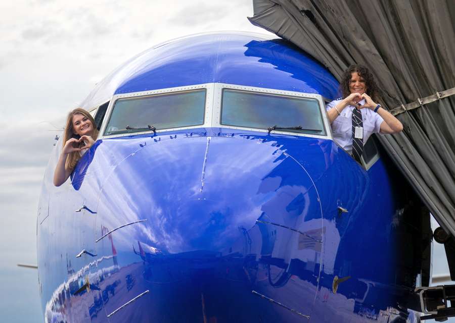 First Southwest Mother & Daughter Pilots Fly On!