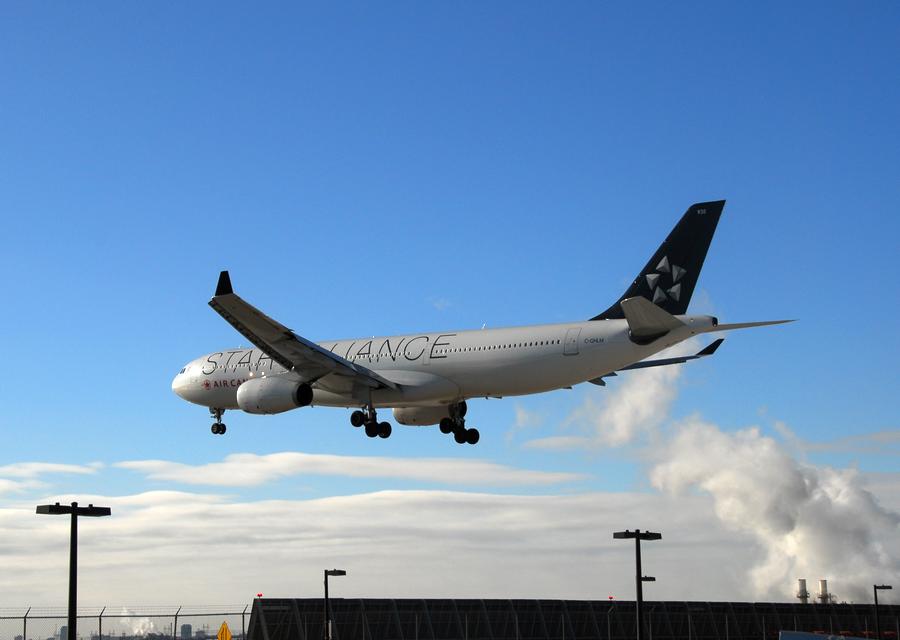 Air Canada A330 Misses Other Plane By 200ft!