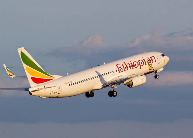 INCIDENT: Both 737 Pilots Asleep At The Wheel?!