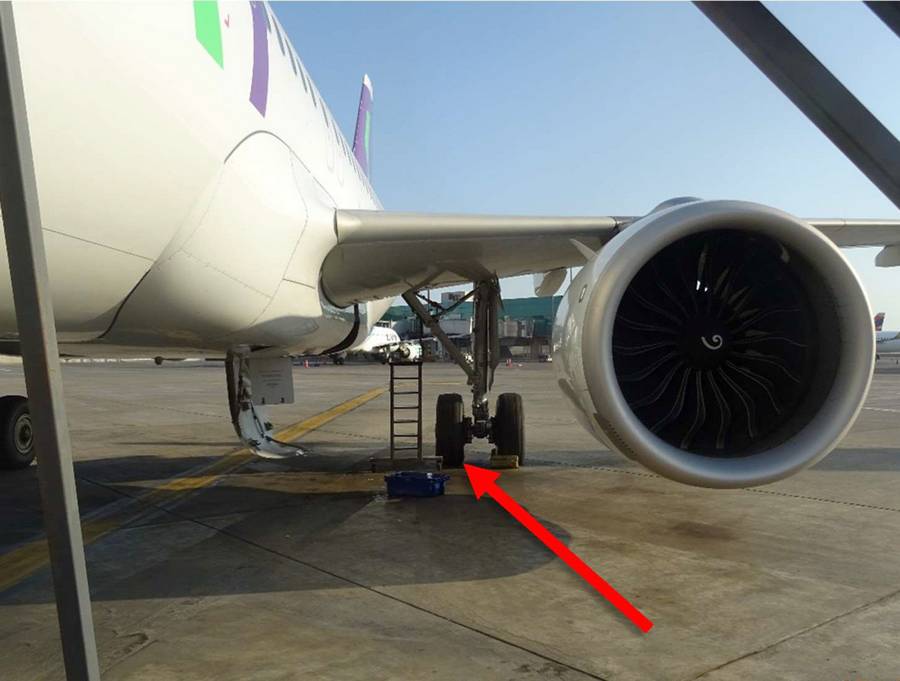 INCIDENT: Tire Damage Causes Hydraulic Failure?