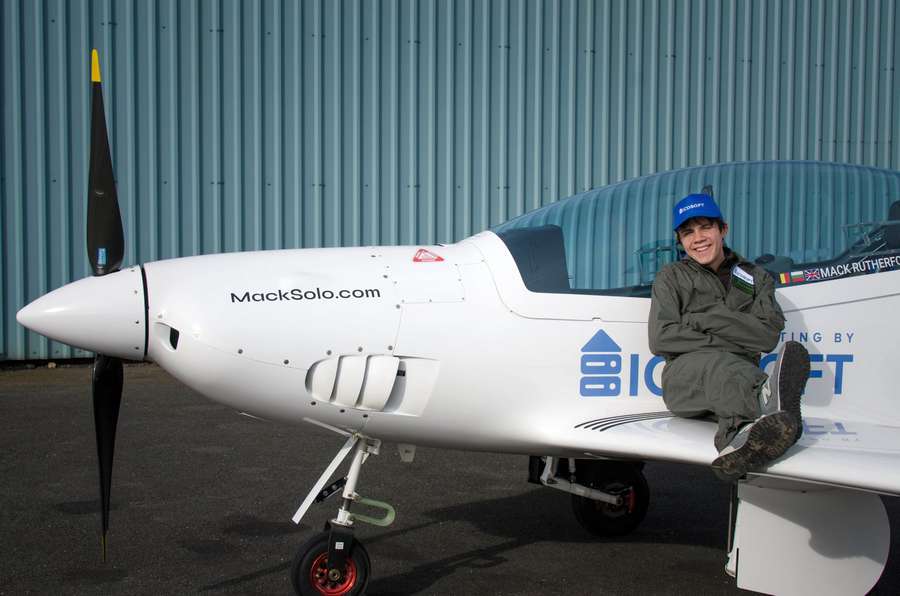 Teen Breaks Solo Around The World Age Record!