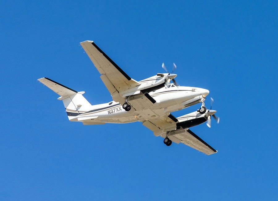 Pilot Threatens To Crash Plane Into Walmart!