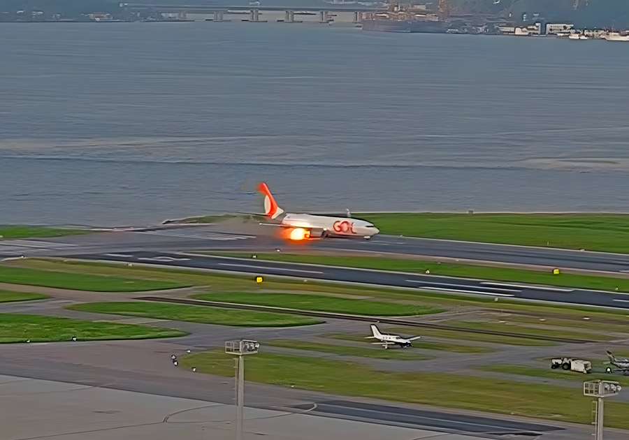 INCIDENT: Engine Surges Stop GOL 737 Takeoff