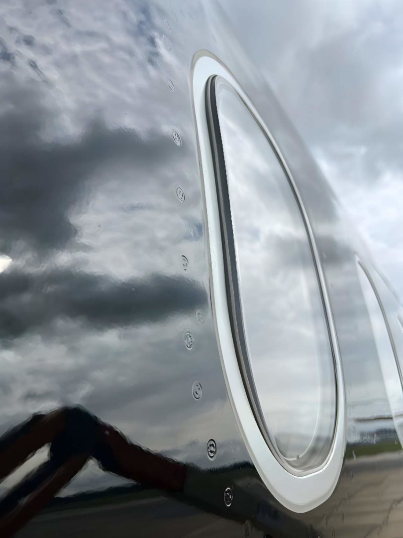 A321neo Passenger Windows Separated Because of… Filming!