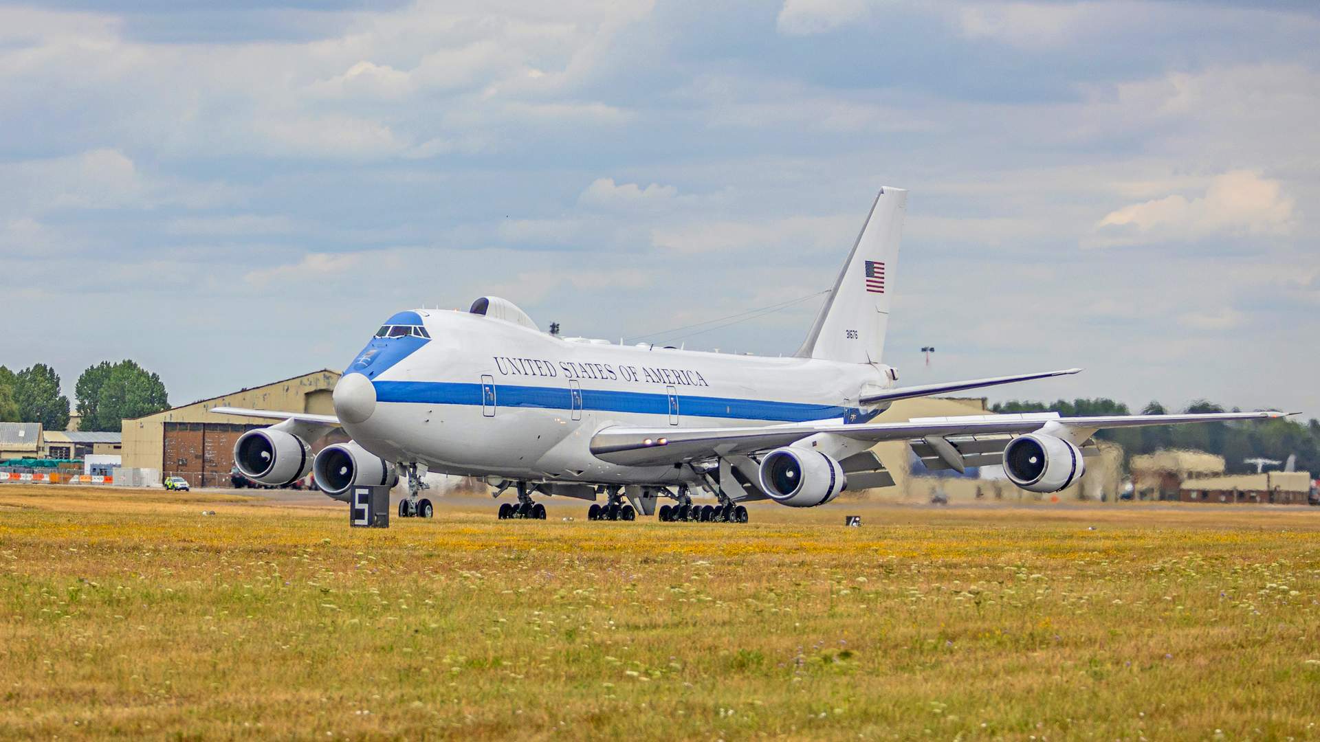 Boeing Out Of E-4B “Doomsday Plane” Replacement Competition?