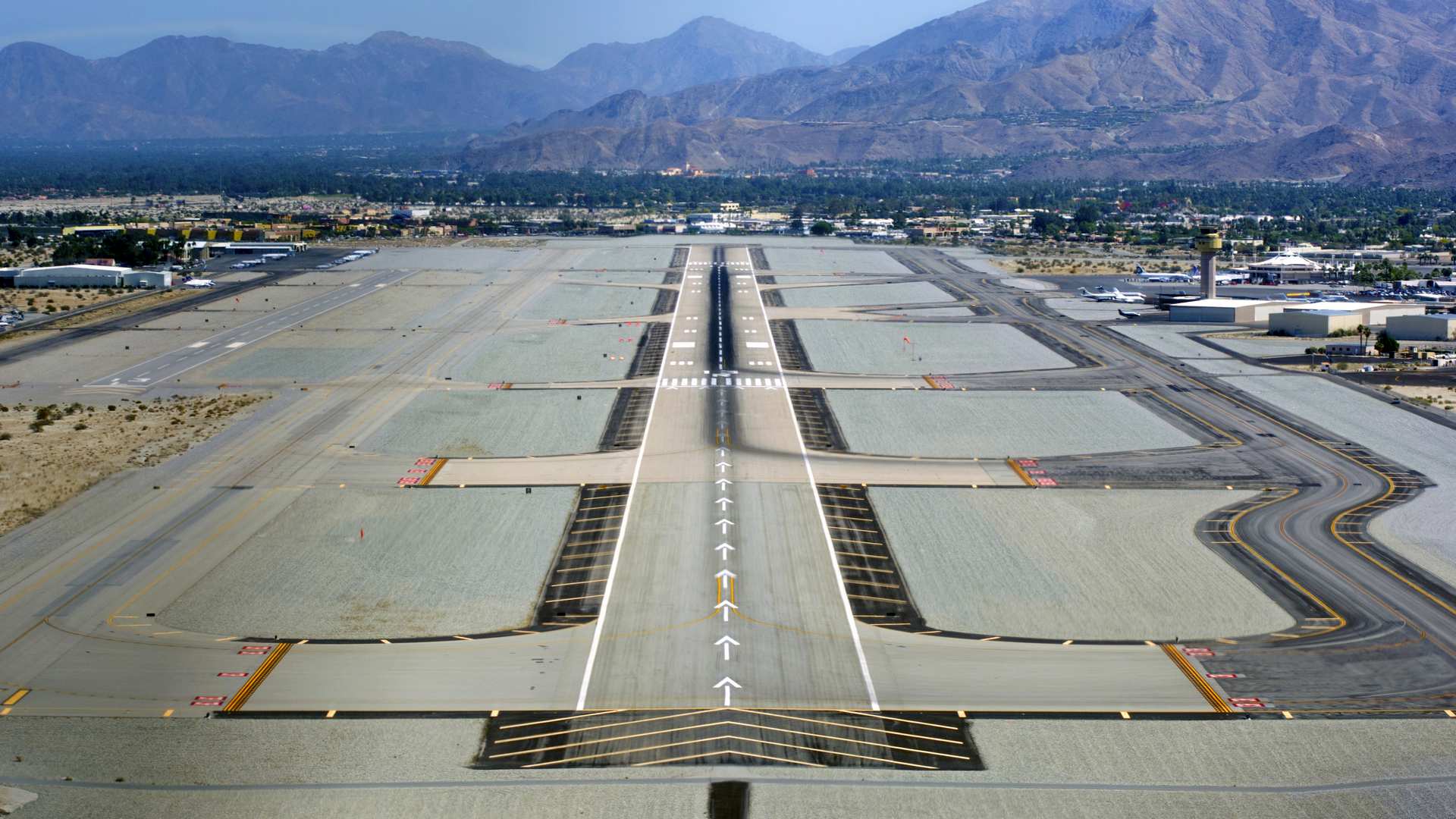 Why Would A Runway Have A Displaced Threshold?